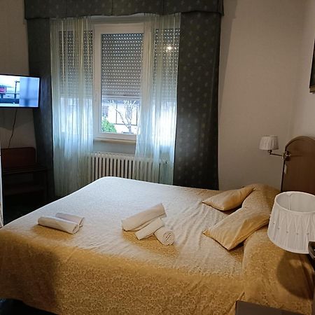 Domus Cesena Hotel Bagian luar foto