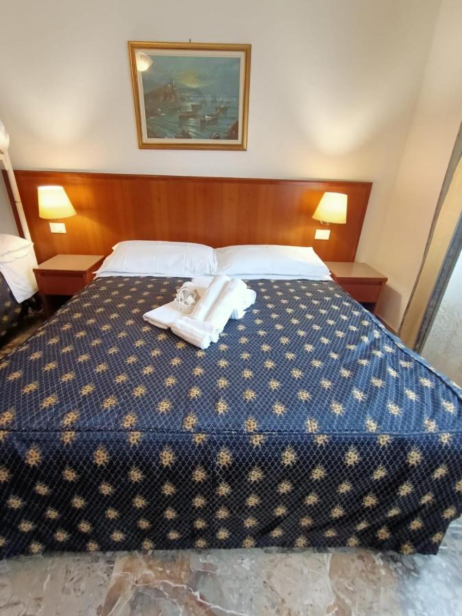 Domus Cesena Hotel Bagian luar foto