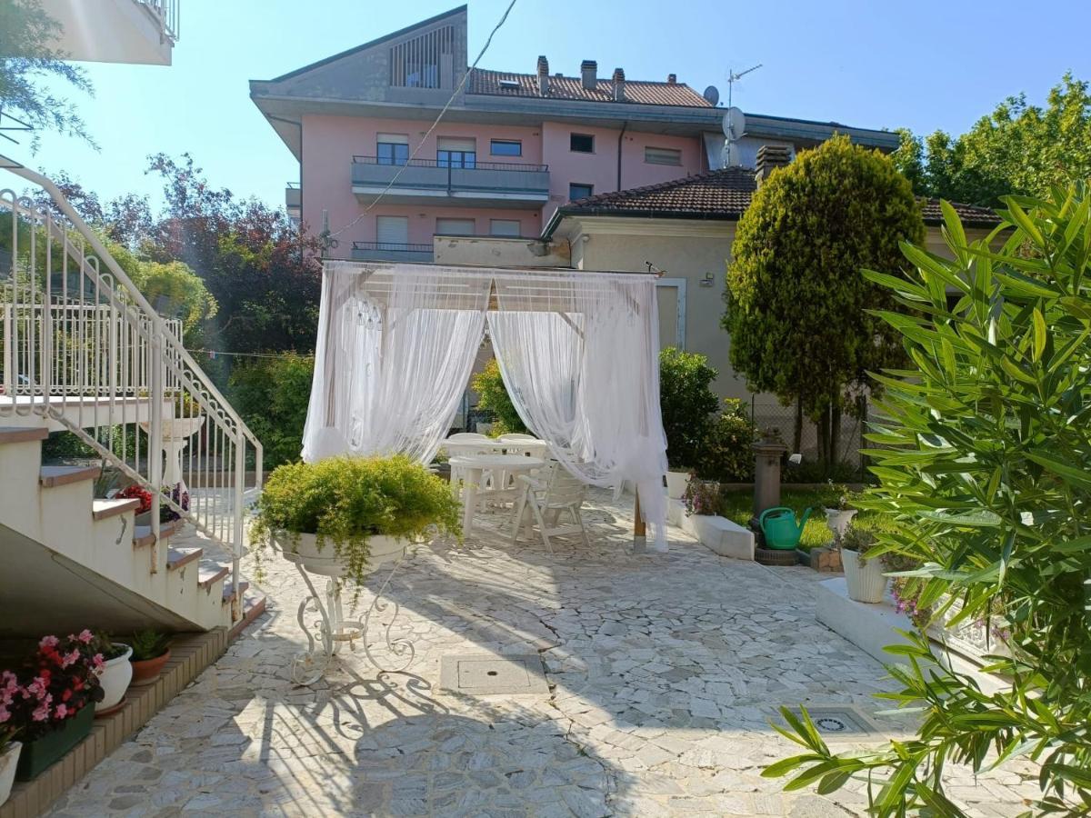 Domus Cesena Hotel Bagian luar foto