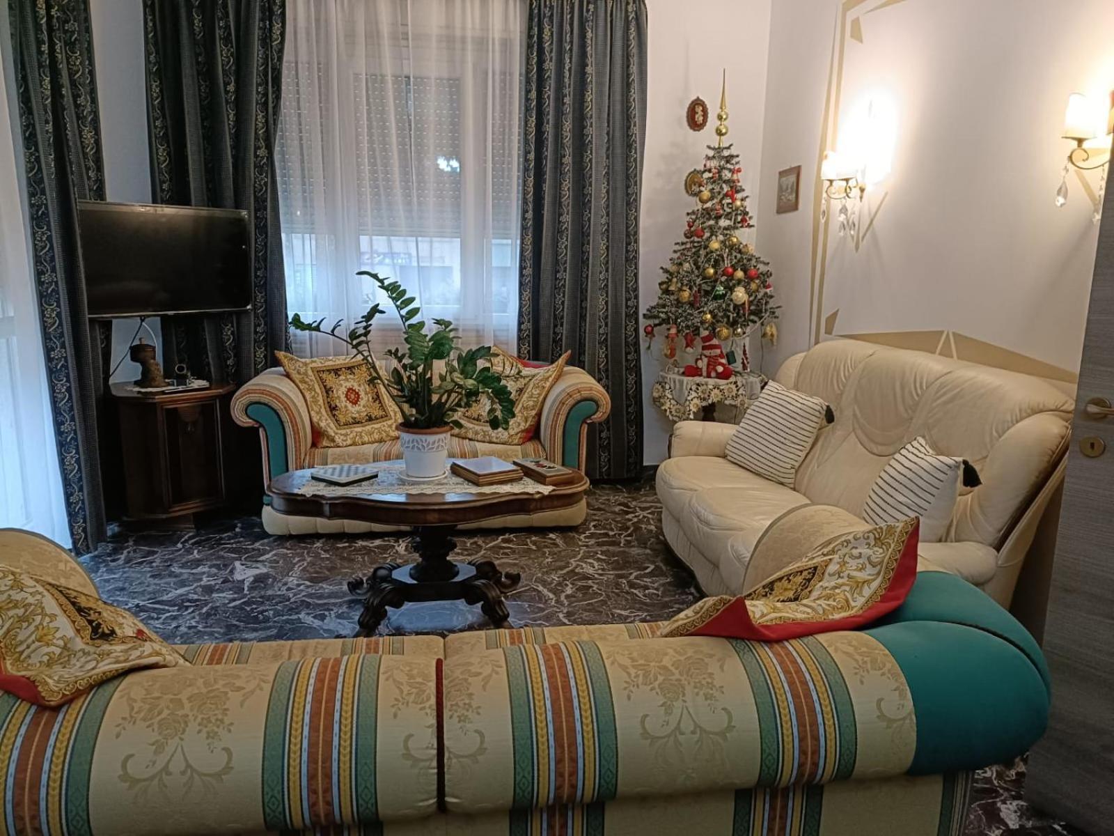 Domus Cesena Hotel Bagian luar foto